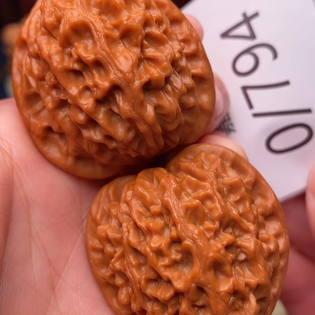 把件文玩核桃40金牛