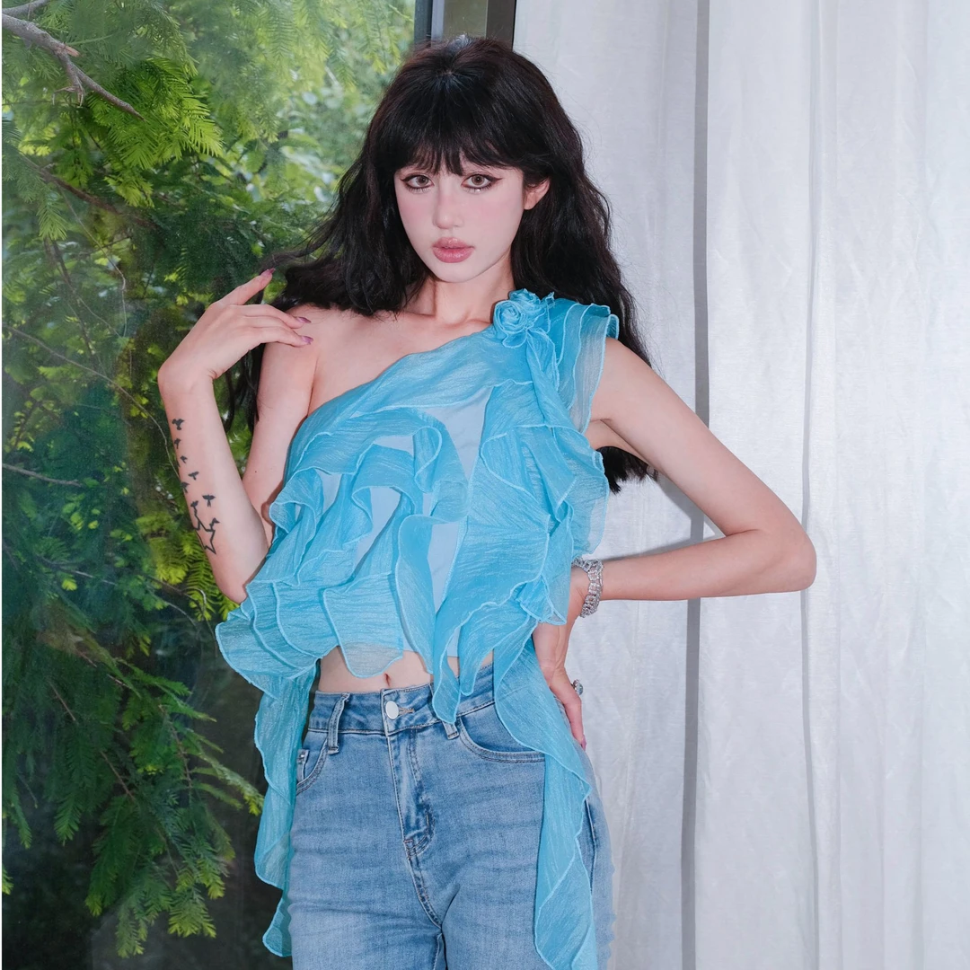 IA WARM AID ING 玫瑰花波浪斜肩上衣XIAO系