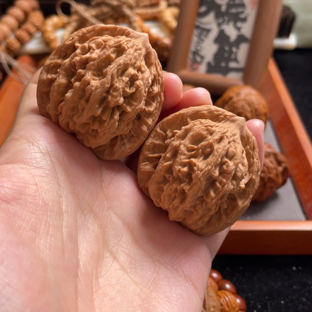 文玩核桃吊坠虎头42全品