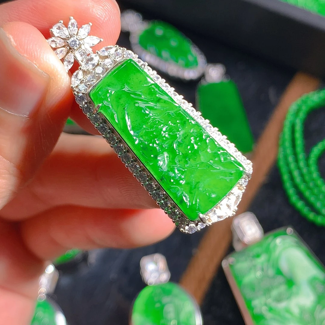 翡翠吊坠(不含链)未镶嵌