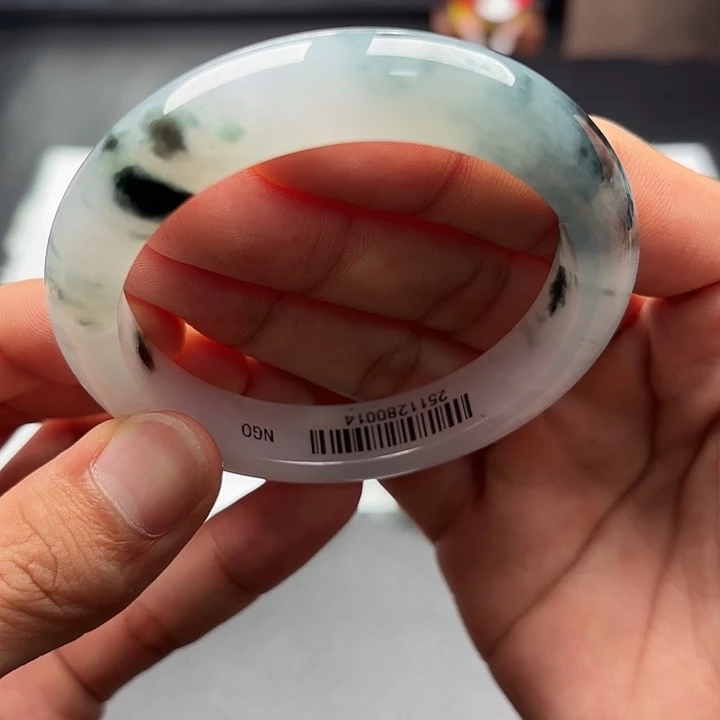 翡翠未镶嵌手镯5758 57