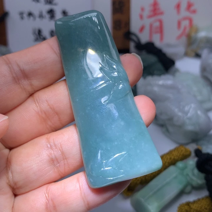 翡翠未镶嵌颈饰保真天然A货翡翠