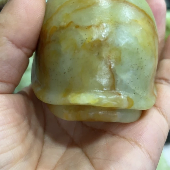 未镶嵌蛇纹石玉颈饰