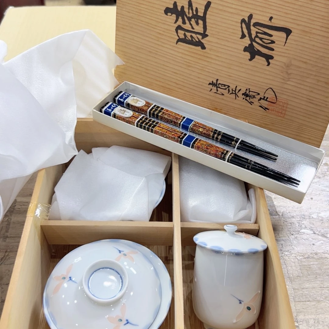 瓷片陶瓷的发展和艺术成就都