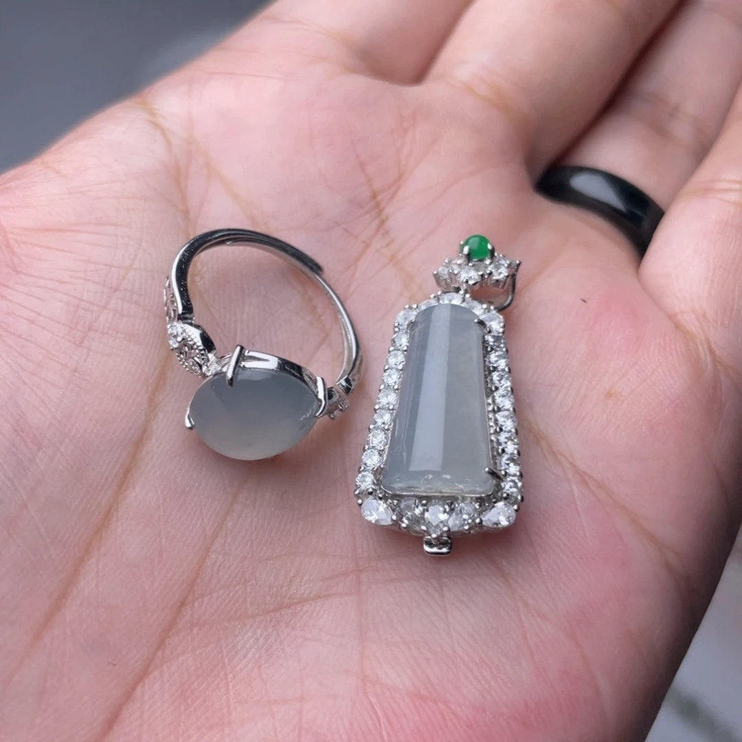 J****翡翠银S925镶嵌颈饰缅甸翡翠