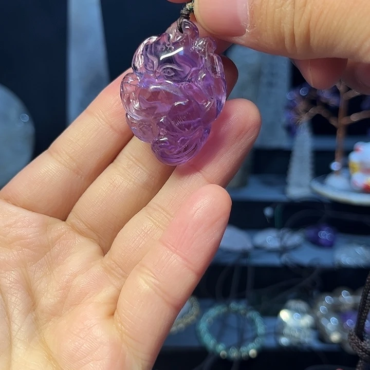 颈饰紫晶未镶嵌天然紫水晶，
