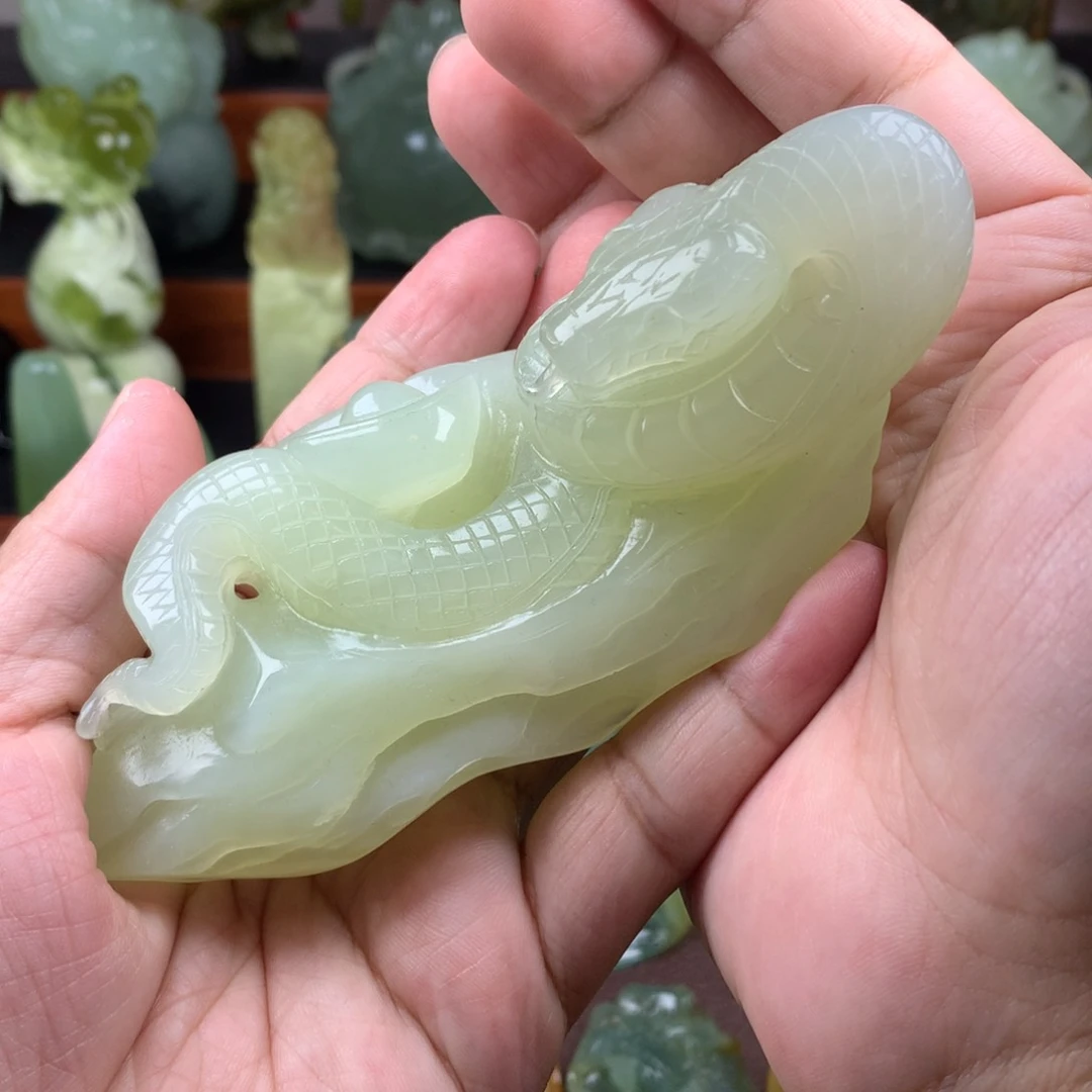 岫玉未镶嵌手把件