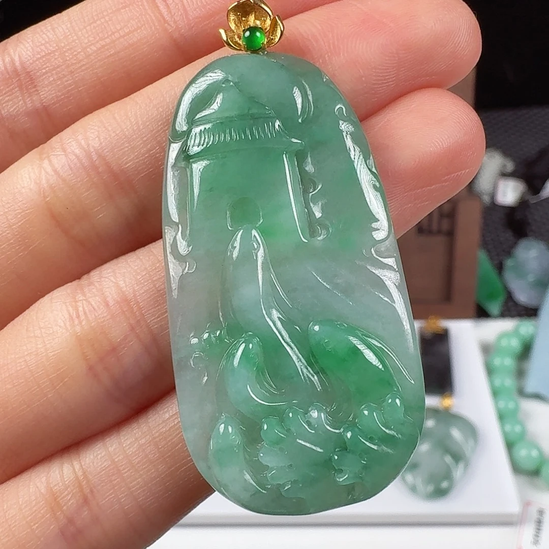 翡翠18K金镶嵌颈饰