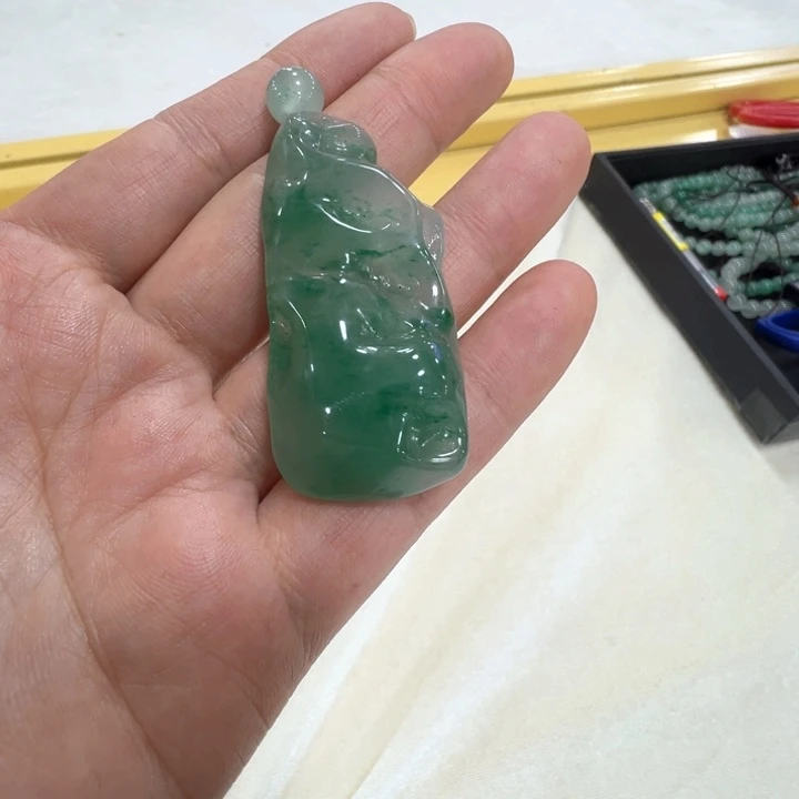 石英质玉颈饰未镶嵌