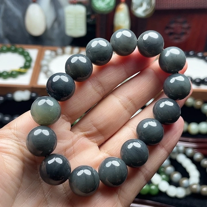 九***。和田玉未镶嵌手串