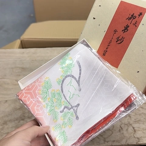 精品摆件。