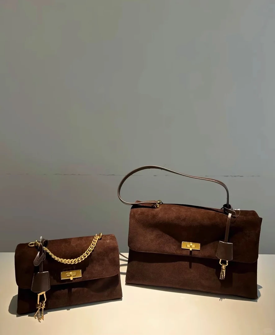 网红同款25秋冬新款大中号手提邮差包高级感通勤女大容量包