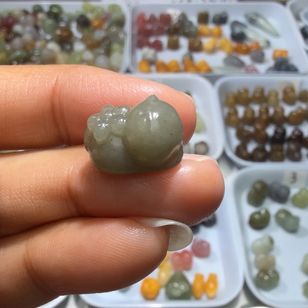 和田玉未镶嵌珠宝奇石