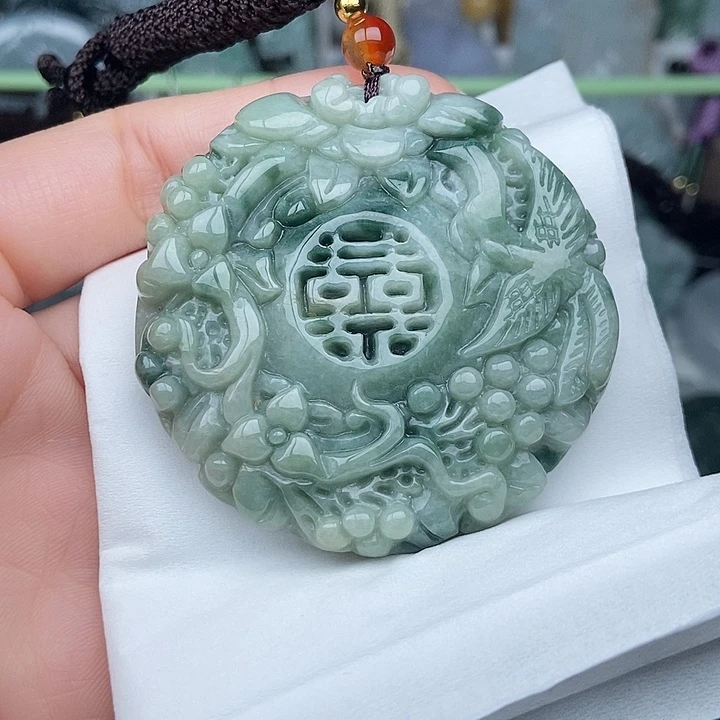 翡翠未镶嵌颈饰翡翠双面