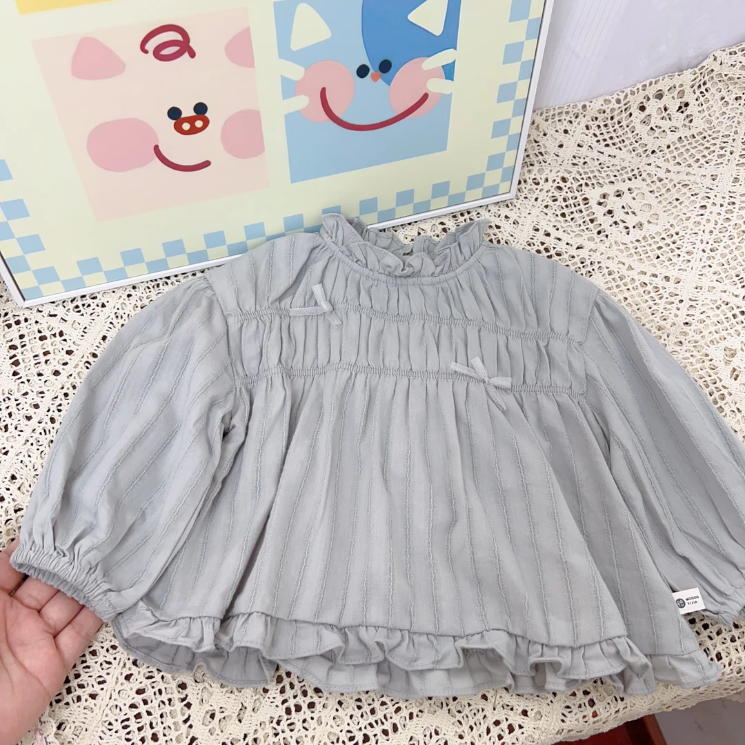 {花卷卷}2025春季女童雾霾蓝重工款娃娃衫蝴蝶结镂空上衣8175