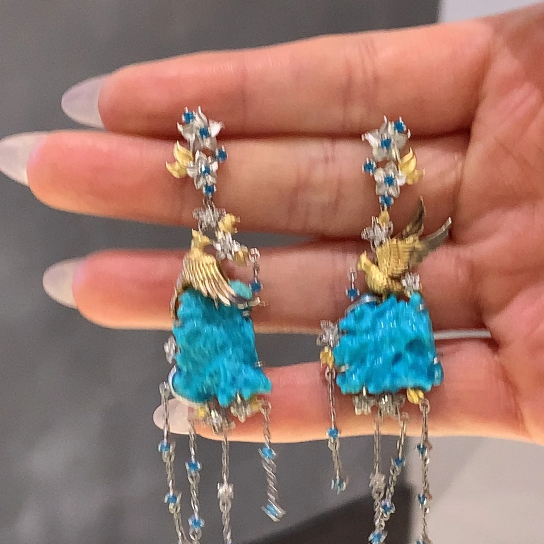 18K金镶嵌绿松石喜上眉梢耳坠