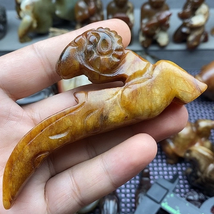 未镶嵌蛇纹石玉颈饰