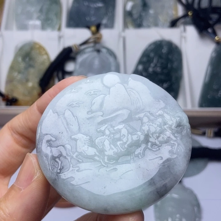 翡翠未镶嵌颈饰翡翠