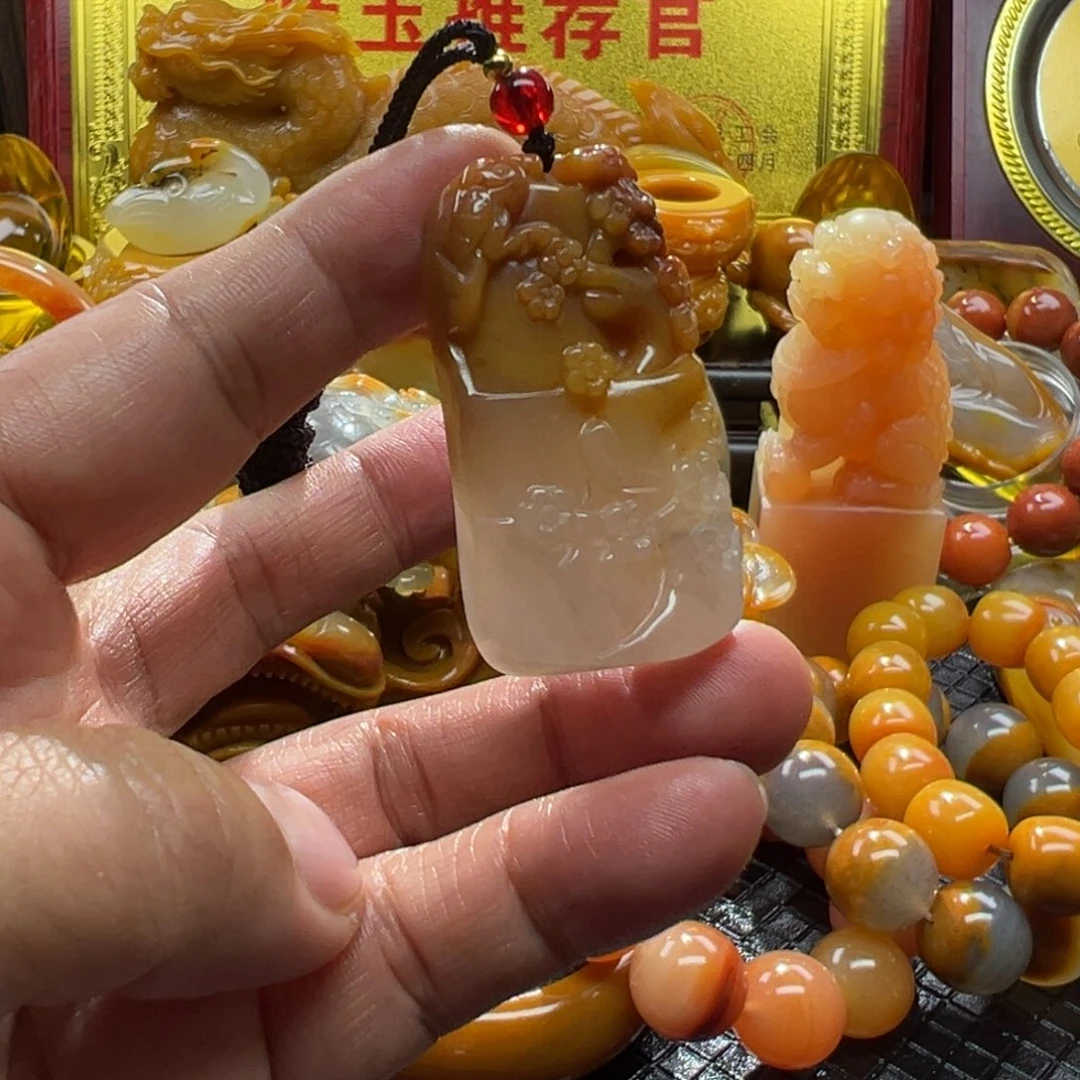 石英质玉未镶嵌颈饰