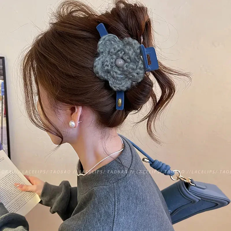 温柔定格~抓夹女毛线花朵鲨鱼夹大号发夹2025新款秋冬发饰高级感