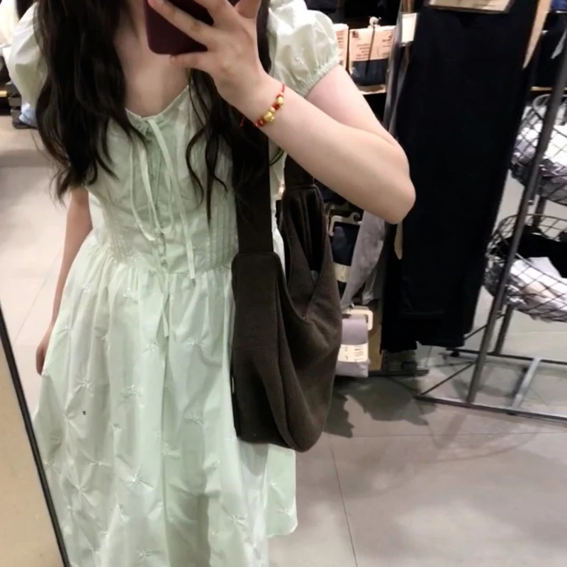 法式复古甜美减龄刺绣蝴蝶结连衣裙女夏收腰显瘦设计感小众长裙子