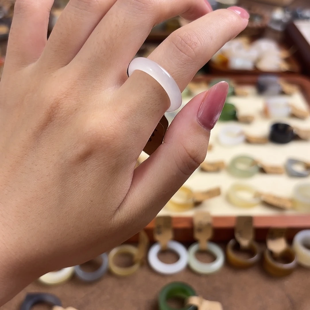 和田玉戒指未镶嵌内径17.6