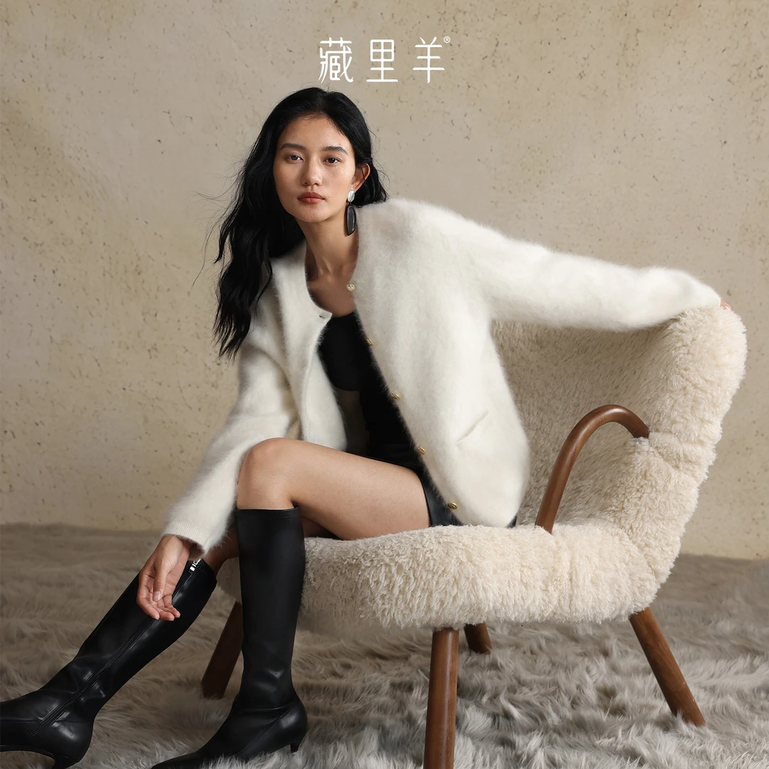 藏里羊【北美小动物毛毛】“心动信号”贝贝白 矜贵小香风外套M1574