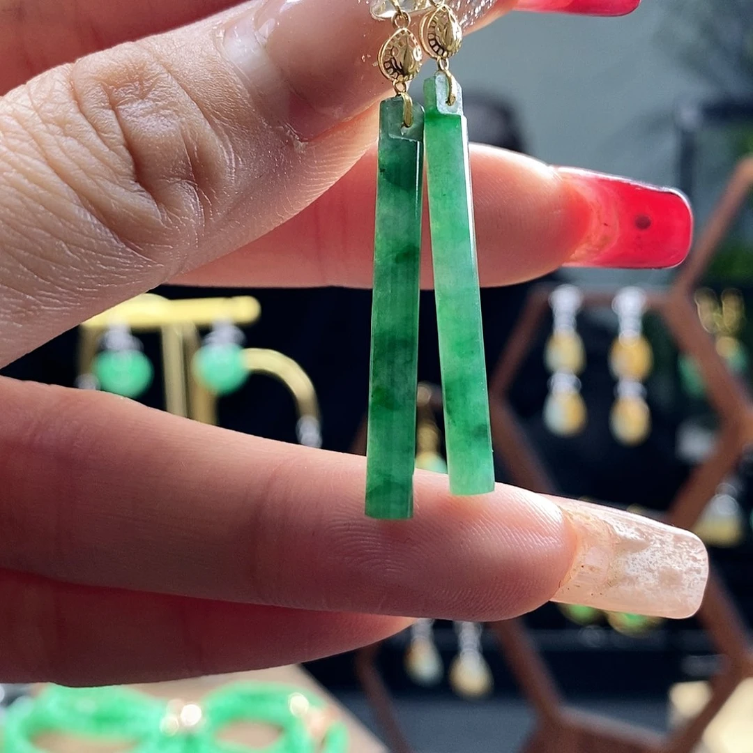 翡翠耳饰18K金镶嵌翡翠