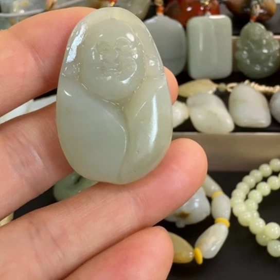 和田玉（糖玉）未镶嵌颈饰