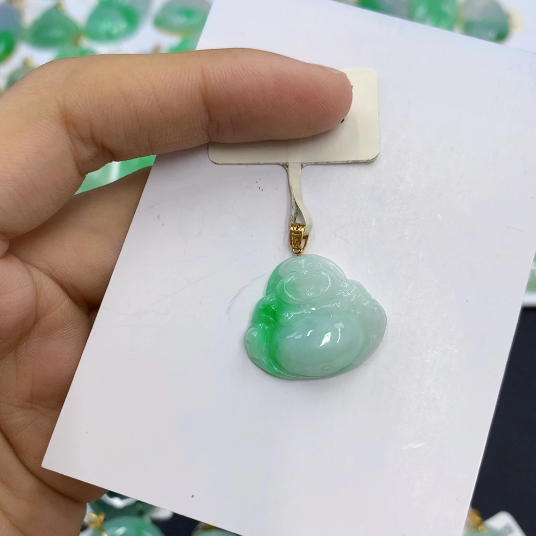 翡翠18K金镶嵌颈饰翡翠
