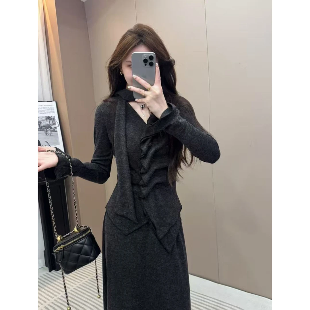 早秋穿搭一整套灰色减龄显瘦高级感上衣半身裙两件套女连衣裙