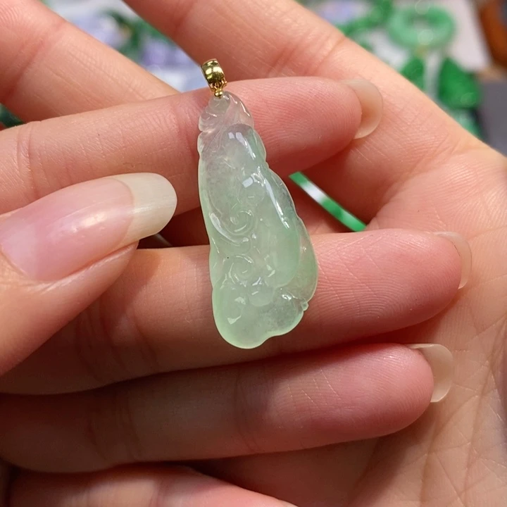 颈饰未镶嵌翡翠吊坠