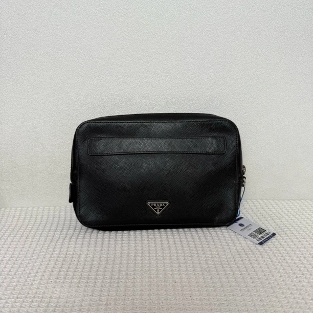 95新 Prada/普拉达 5895/男士时尚黑色全皮手拿包