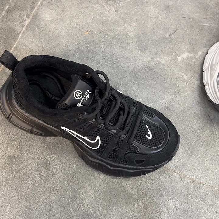 425447226黑色38码