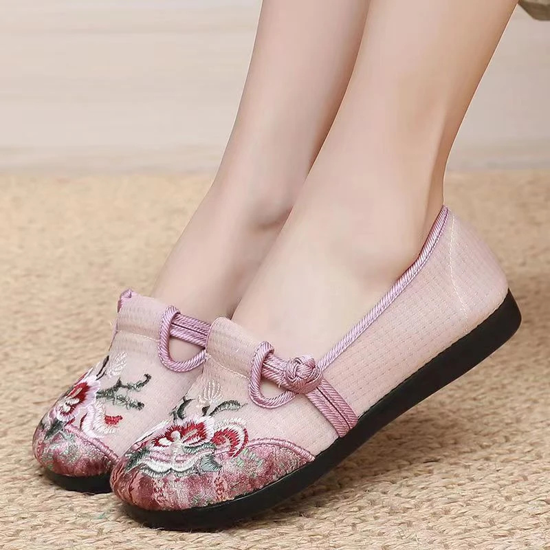 夏季国风绣花鞋女透气平底飞织网防滑一脚蹬舒适百搭休闲