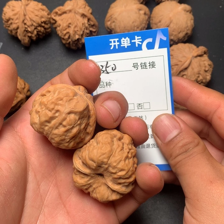 文玩核桃把件35哇哇350