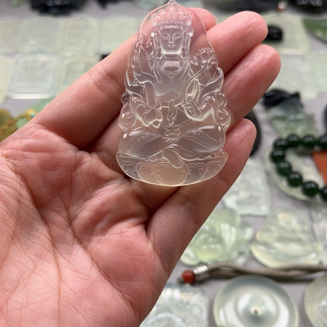 未镶嵌蛇纹石玉颈饰?**西