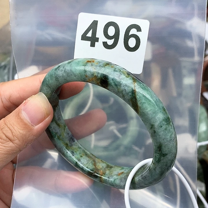 翡翠未镶嵌颈饰七**?翡翠