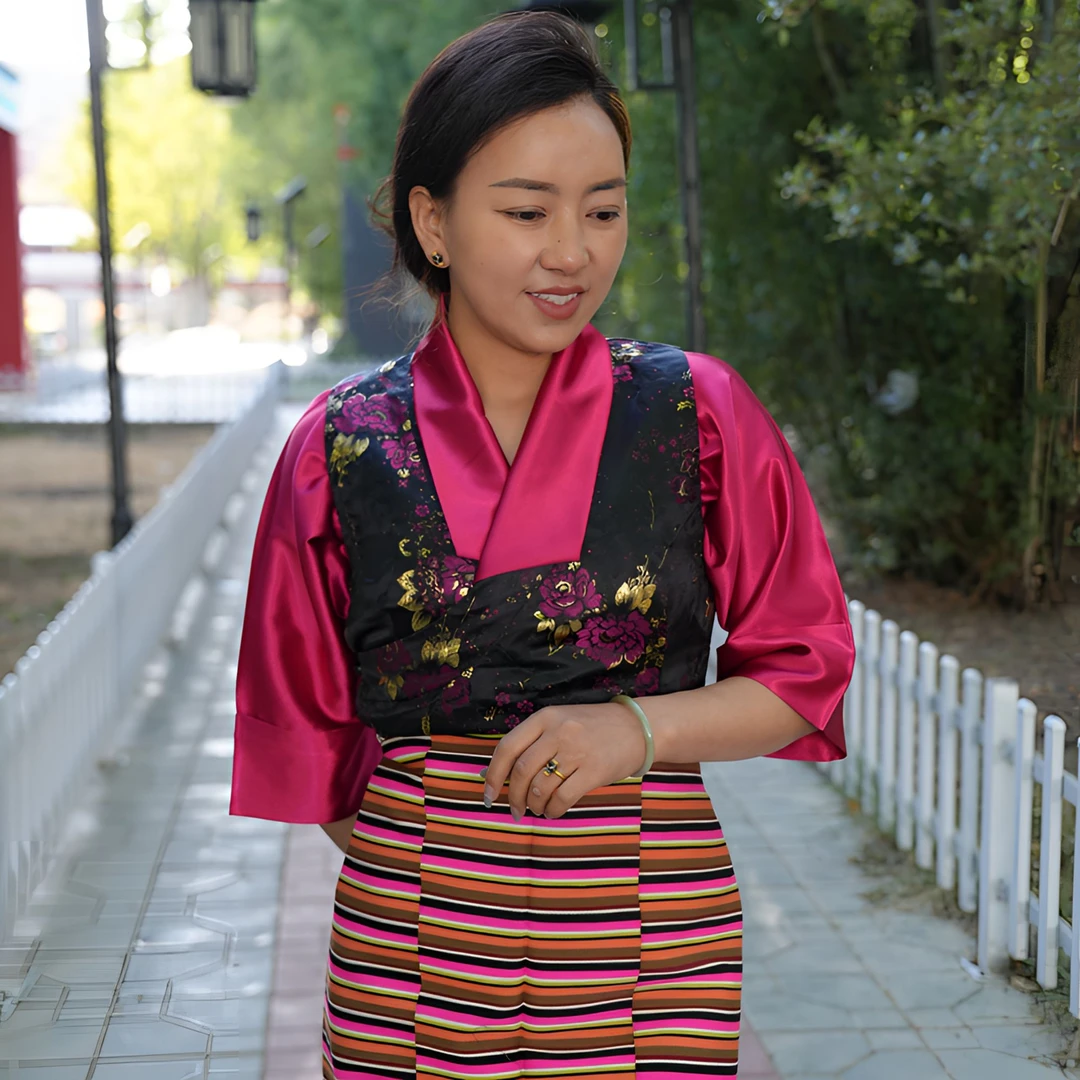 民族服装缎面无袖藏袍衬衣五分袖拉萨服夏季款民族风藏式女款传统