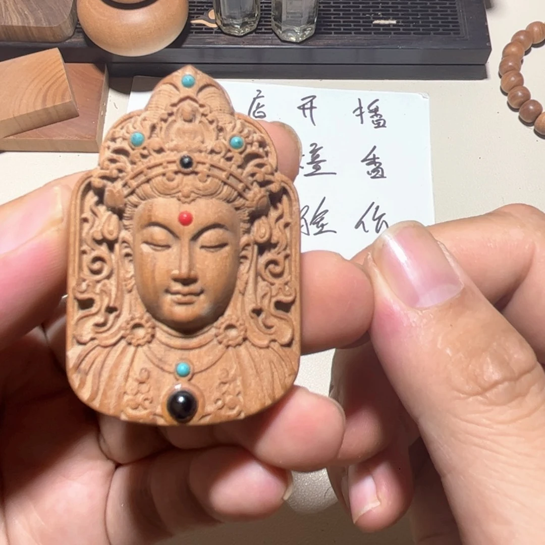 檀香木老山檀香观音度雕刻牌