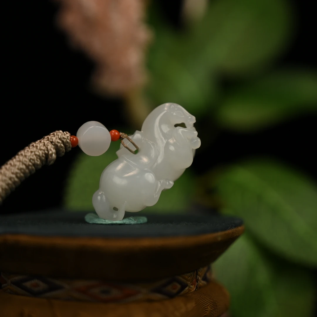 LOT8811 2511120013和田玉马到成功挂件/保利