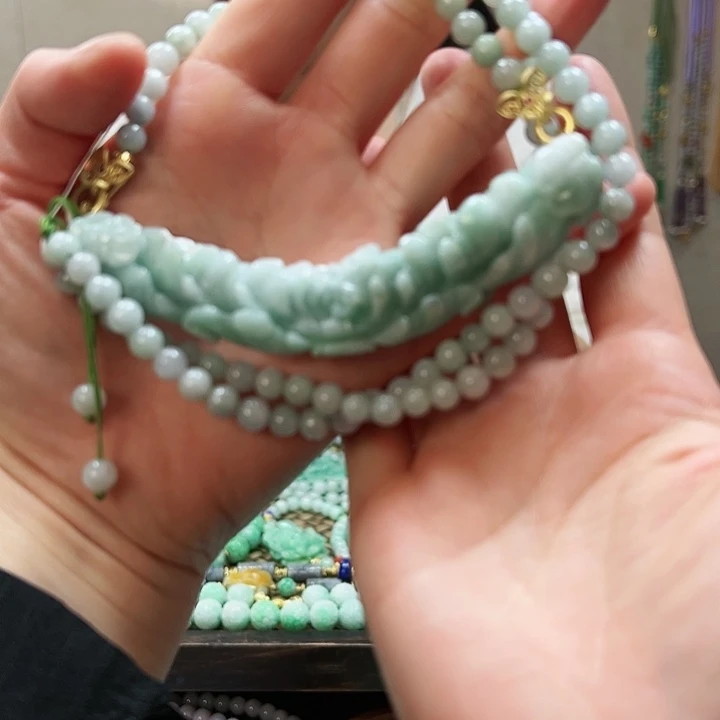 翡翠颈饰未镶嵌吊坠