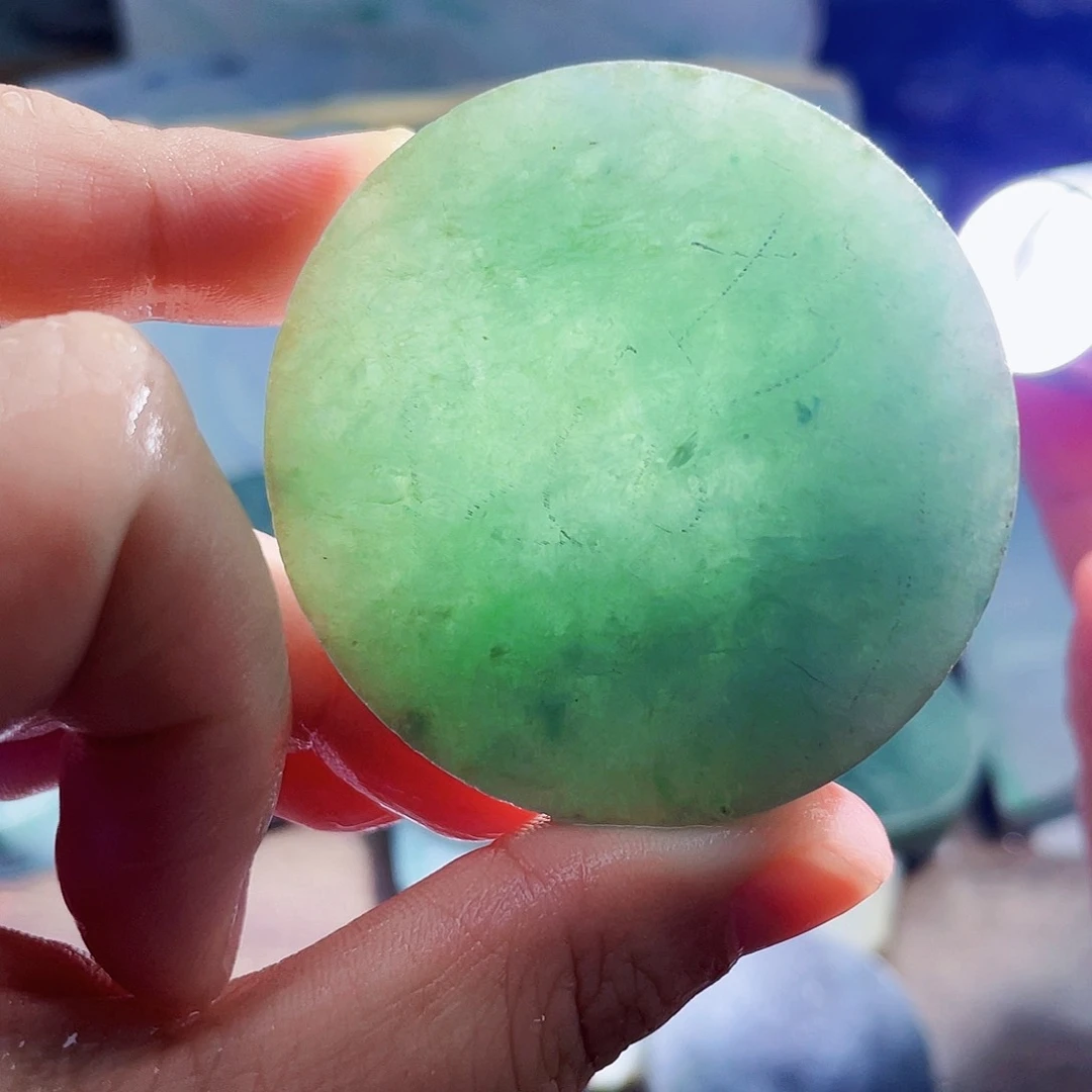 翡翠未镶嵌颈饰毛料18