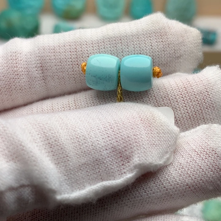 绿松石未镶嵌珠宝奇石高瓷蓝直切对珠8.9mm