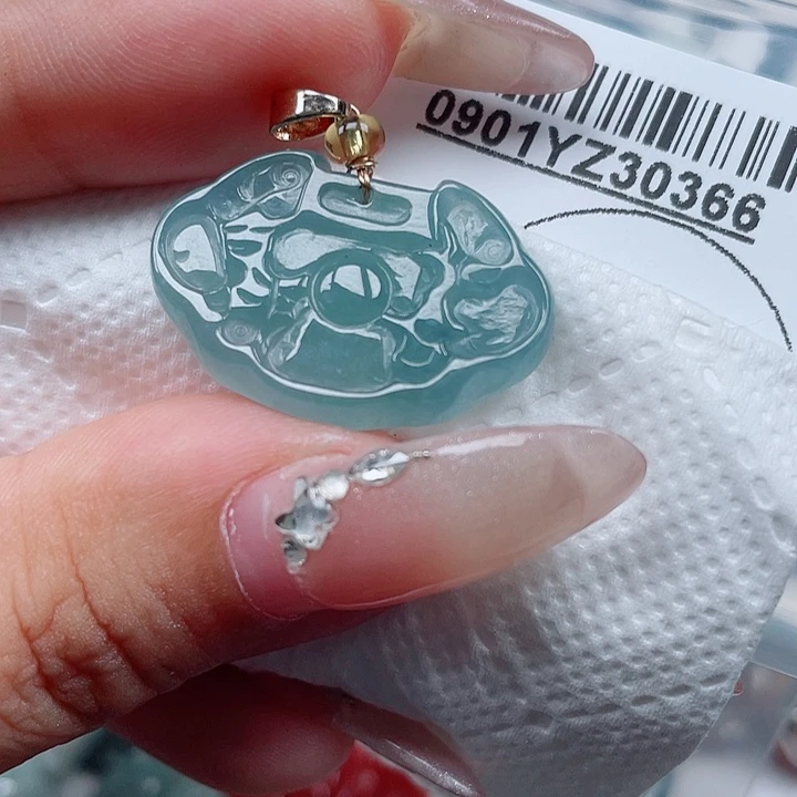 吊坠(不含链)未镶嵌翡翠