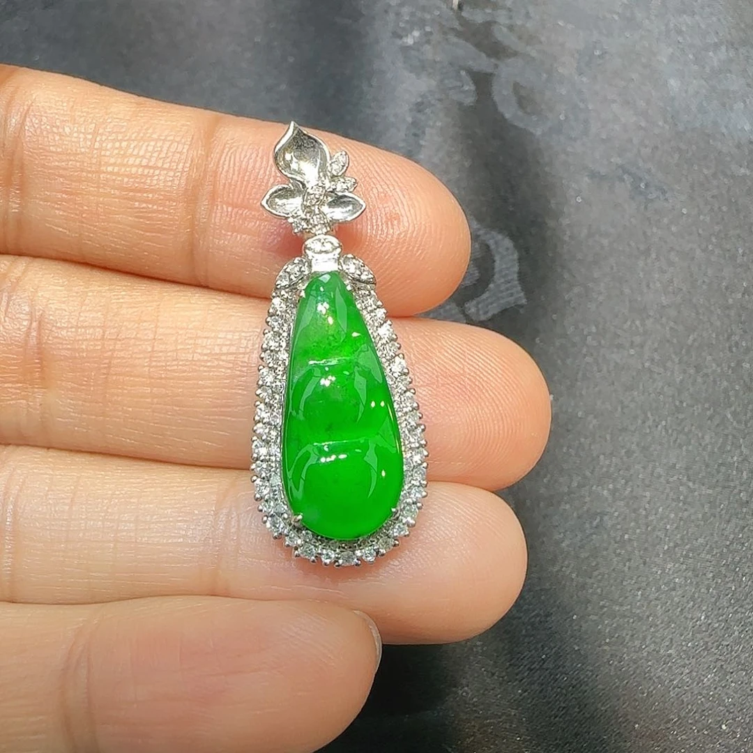 翡翠吊坠(不含链)18K金镶嵌