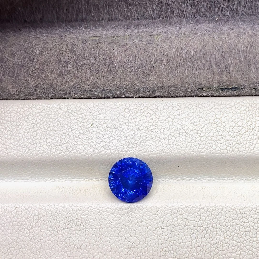 蓝宝石裸石3.2克拉天然皇家蓝宝石