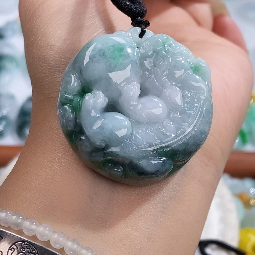 翡翠未镶嵌颈饰6622