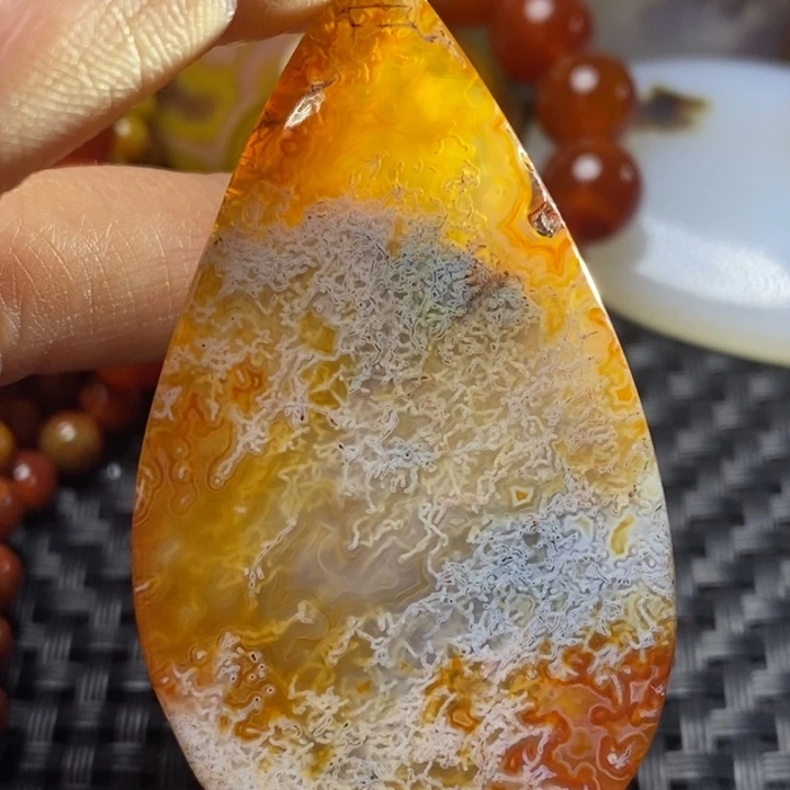 玛瑙/玉髓颈饰未镶嵌