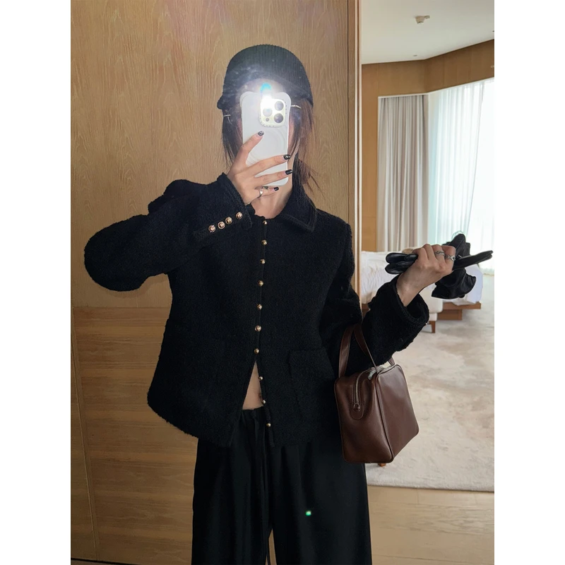 左边女装CEL*NE订货会私服黑金系列2025秋冬新款羊毛小香风外套
